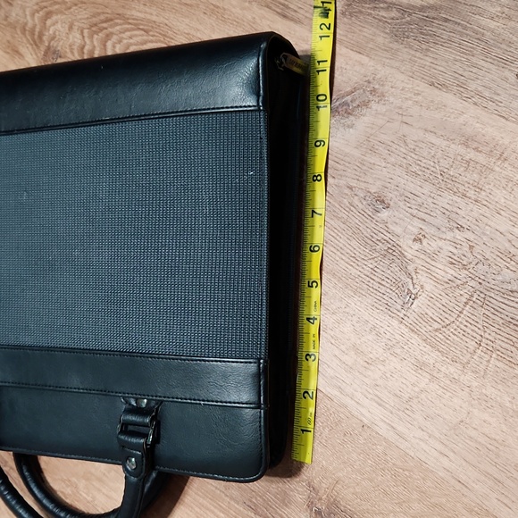 🎃NWOT! Day Runner " Berlin" Office Briefcase Black Basic - Picture 10 of 12